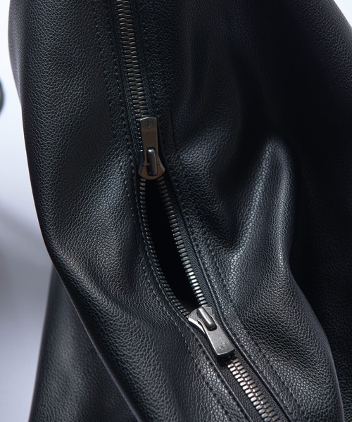 Lui's（ルイス）の「GO OUT shoulder bag（ショルダーバッグ）（ショルダーバッグ・メンズ・ブラック系その他/ブラック・FREE）」の5枚目の写真