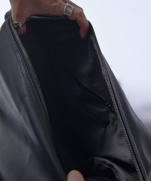 Lui's（ルイス）の「GO OUT shoulder bag（ショルダーバッグ）（ショルダーバッグ・メンズ・ブラック系その他/ブラック・FREE）」の7枚目の写真