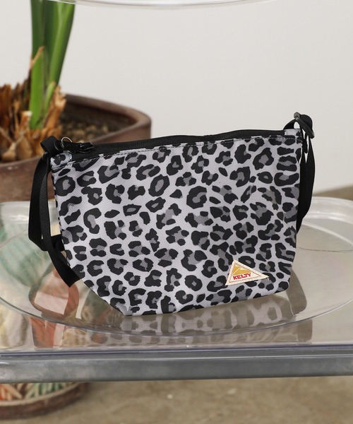 KELTY（ケルティ）の「KELTY/ケルティ MINI USUAL POUCH ミニマルポーチ 2026年春夏（ショルダーバッグ・メンズ・タン/ブルー/セージグリーン/ネイビー/ホワイト/ブラック/グレー/モカ/ブラック系その他/グレー系その他/ブラウン系その他/ゴールド系その他/マスタード/オリーブ・FREE）」の5枚目の写真