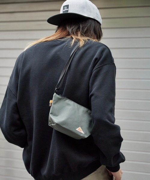 KELTY（ケルティ）の「KELTY/ケルティ MINI USUAL POUCH ミニマルポーチ 2026年春夏（ショルダーバッグ・メンズ・タン/ブルー/セージグリーン/ネイビー/ホワイト/ブラック/グレー/モカ/ブラック系その他/グレー系その他/ブラウン系その他/ゴールド系その他/マスタード/オリーブ・FREE）」の10枚目の写真