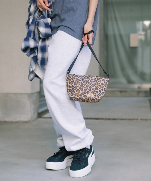 KELTY（ケルティ）の「KELTY/ケルティ MINI USUAL POUCH ミニマルポーチ 2026年春夏（ショルダーバッグ・メンズ・タン/ブルー/セージグリーン/ネイビー/ホワイト/ブラック/グレー/モカ/ブラック系その他/グレー系その他/ブラウン系その他/ゴールド系その他/マスタード/オリーブ・FREE）」の20枚目の写真