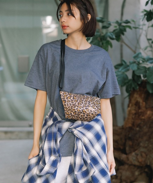 KELTY（ケルティ）の「KELTY/ケルティ MINI USUAL POUCH ミニマルポーチ 2026年春夏（ショルダーバッグ・メンズ・タン/ブルー/セージグリーン/ネイビー/ホワイト/ブラック/グレー/モカ/ブラック系その他/グレー系その他/ブラウン系その他/ゴールド系その他/マスタード/オリーブ・FREE）」の19枚目の写真