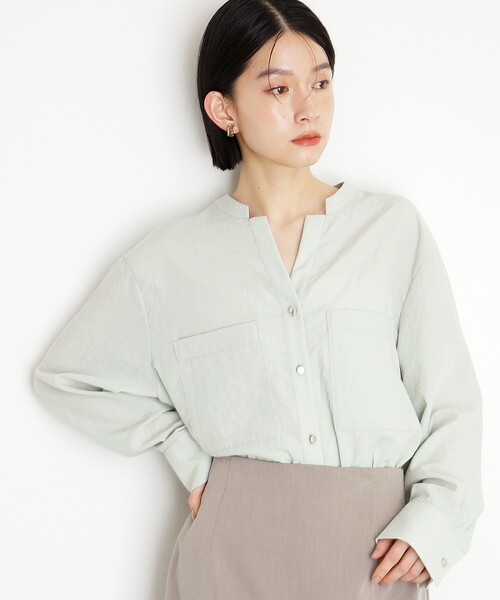 THE SHOP TK （ザ ショップ ティーケー ）の「【体型カバー】ダブルポケットスキッパーシャツ/洗濯機OK（シャツ/ブラウス・レディース・アイボリー/スミクロ/グリーン系/イエロー系その他・12/13）」の8枚目の写真