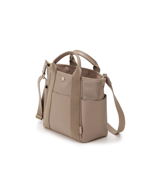 Breath TOPKAPI（ブレストプカピ）の「【Breath TOPKAPI】【TOPKAPI × 藤本美貴さんコラボ】スコッチグレイン 6ポケット 2way トートバッグ M/マザーズバッグ/撥水（トートバッグ・レディース・ネイビー/ブラック/ベージュ系その他5/サンドグレー・FREE）」の7枚目の写真