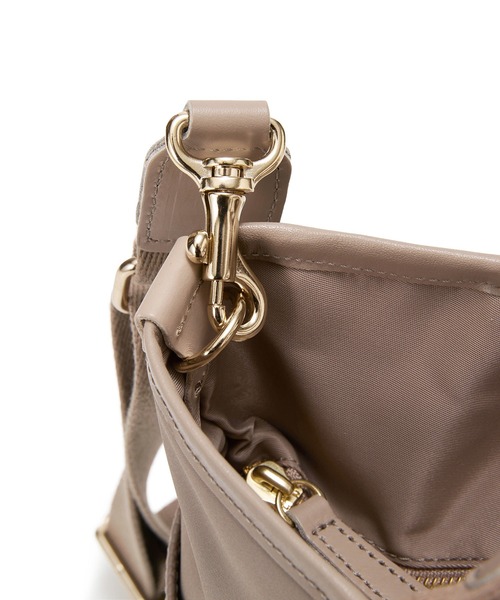 Breath TOPKAPI（ブレストプカピ）の「【Breath TOPKAPI】【TOPKAPI × 藤本美貴さんコラボ】スコッチグレイン 6ポケット 2way トートバッグ M/マザーズバッグ/撥水（トートバッグ・レディース・ネイビー/ブラック/ベージュ系その他5/サンドグレー・FREE）」の11枚目の写真