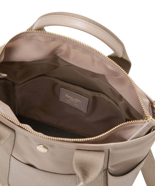 Breath TOPKAPI（ブレストプカピ）の「【Breath TOPKAPI】【TOPKAPI × 藤本美貴さんコラボ】スコッチグレイン 6ポケット 2way トートバッグ M/マザーズバッグ/撥水（トートバッグ・レディース・ネイビー/ブラック/ベージュ系その他5/サンドグレー・FREE）」の18枚目の写真