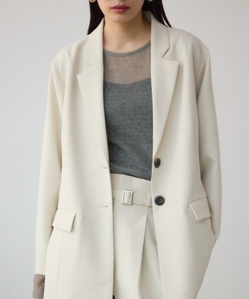 AZUL by moussy(アズールバイマウジー)の「ベルト付きテーラードジャケット(テーラードジャケット・レディース・ブラック/ライトベージュ・FREE)」の1枚目の写真