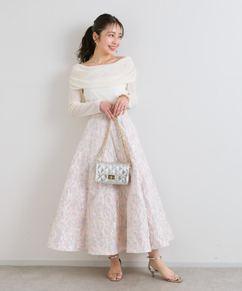 La boutique BonBon（ラブティックボンボン）の「【オウレンティ】メタリックキルティングチェーンショルダーバッグ（ハンドバッグ・レディース・シルバー・FREE）」の2枚目の写真