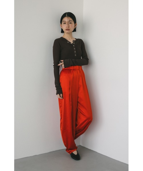 STYLEMIXER(スタイルミキサー)の「イージーフォルムサテンパンツ(その他パンツ・レディース・オレンジ/ブラウン/アイボリー・SMALL/MEDIUM)」の6枚目の写真