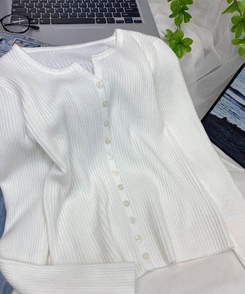 paravion（パラビオン）の「リブボタンカーディガン（カーディガン/ボレロ・レディース・ブラック/ブルー/イエロー/ホワイト/ピンク・FREE）」の9枚目の写真