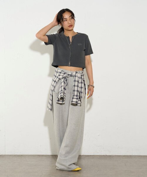 WHO'S WHO gallery(フーズフーギャラリー)の「【SLOPPY/スロッピー】フューチャーロゴジップTEE(Tシャツ/カットソー・レディース・ブラック/チャコールグレー/ブラック系その他/ホワイト・FREE)」の22枚目の写真