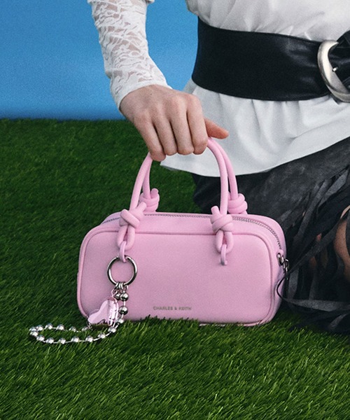 CHARLES & KEITH（チャールズ & キース）の「Sammie サミー ノットハンドルイロンゲイティッドバッグ（トートバッグ・レディース・ピンク系その他5/ライトイエロー/クリーム・S）」の3枚目の写真