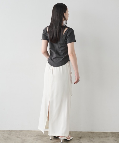 AIC.（エーアイシー）の「カットアウトピンタックフィットTシャツ（Tシャツ/カットソー・レディース・オフホワイト/チャコールグレー・FREE）」の15枚目の写真