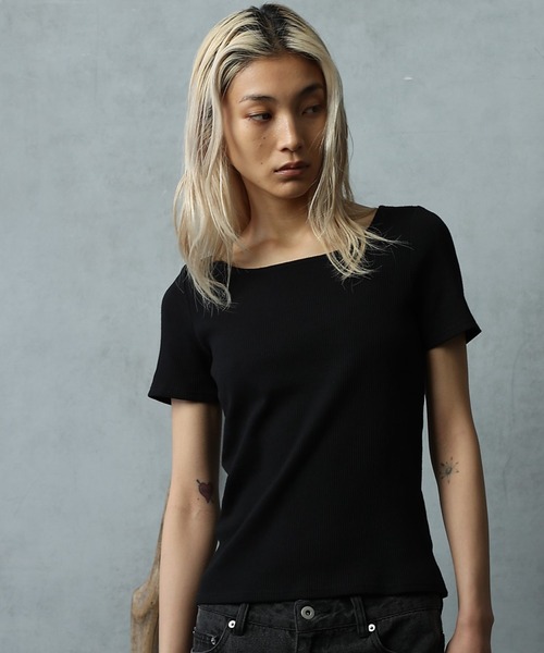 paradigm（パラダイム）の「【paradigm】コットンリブスクエアネックカットソー半袖（Tシャツ/カットソー・レディース・ブラック/グレー/ホワイト/チャコールグレー・SMALL/MEDIUM）」の2枚目の写真