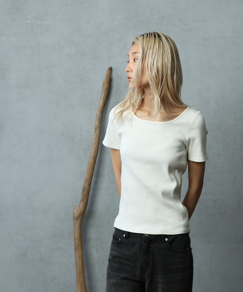 paradigm（パラダイム）の「【paradigm】コットンリブスクエアネックカットソー半袖（Tシャツ/カットソー・レディース・ブラック/グレー/ホワイト/チャコールグレー・SMALL/MEDIUM）」の16枚目の写真