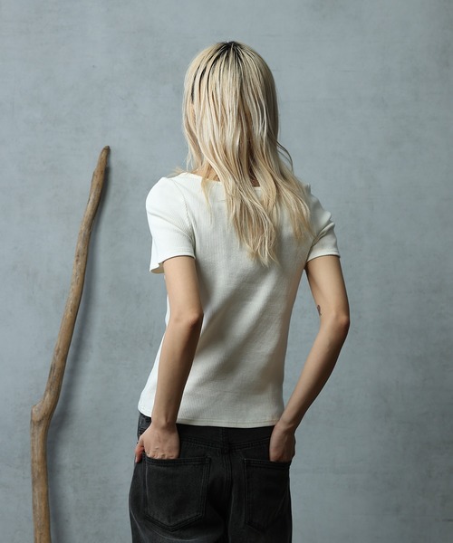 paradigm（パラダイム）の「【paradigm】コットンリブスクエアネックカットソー半袖（Tシャツ/カットソー・レディース・ブラック/グレー/ホワイト/チャコールグレー・SMALL/MEDIUM）」の13枚目の写真