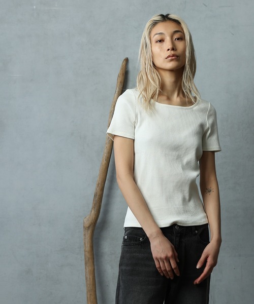 paradigm（パラダイム）の「【paradigm】コットンリブスクエアネックカットソー半袖（Tシャツ/カットソー・レディース・ブラック/グレー/ホワイト/チャコールグレー・SMALL/MEDIUM）」の15枚目の写真