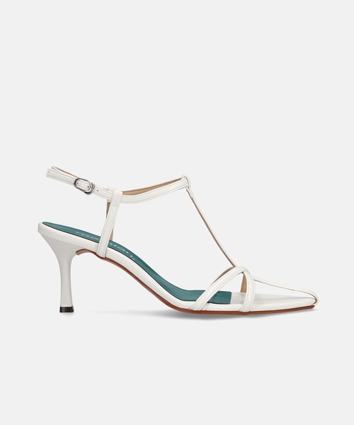 MAMIAN（マミアン）の「ポインテッドトゥ Tストラップ サンダル (7.0cmヒール)（サンダル・レディース・ブラック/ベージュ/アイボリー・S/M/L）」の4枚目の写真