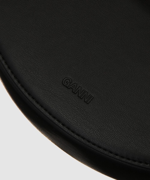 GANNI（ガニー）の「Apo-G Wallet On Chain（ショルダーバッグ・レディース・ブラック・ONESIZE）」の7枚目の写真