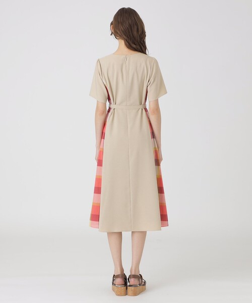 BLUE LABEL CRESTBRIDGE（ブルーレーベルクレストブリッジ）の