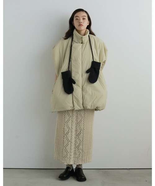 新品 タグ類無し 訳ありanuke Volume Over Vest クリーム Volume Over Vest（ベスト）｜anuke（アンヌーク）のファッション通販