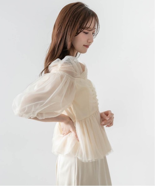 RANDA（ランダ）の「チュールペプラムオフショルブラウス（シャツ/ブラウス・レディース・ブラック/アイボリー/グレー・1/0）」の22枚目の写真