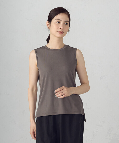 COMME CA ISM（コムサイズム）の「ベーシック テレコ タンクトップ（タンクトップ・レディース・アイボリー/ブラック/カーキ/チャコール・MEDIUM/LARGE）」の3枚目の写真