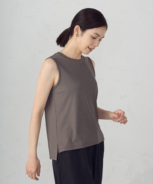 COMME CA ISM（コムサイズム）の「ベーシック テレコ タンクトップ（タンクトップ・レディース・アイボリー/ブラック/カーキ/チャコール・MEDIUM/LARGE）」の13枚目の写真