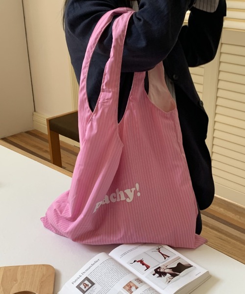 Vipoa(ヴィポア)の「stripe logo tote(トートバッグ・レディース・ホワイト/ピンク/イエロー/ブルー・FREE)」の4枚目の写真
