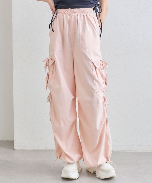 OLIVE des OLIVE（オリーブデオリーブ）の「パステルカーゴパンツ（カーゴパンツ・レディース・ラベンダー/ネイビー/ピンク/オフホワイト・FREE）」の4枚目の写真