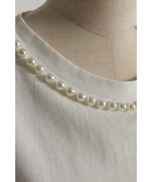 &. NOSTALGIA（アンドドットノスタルジア）の「【ZOZO限定】パールネックレースヘムトップス（Tシャツ/カットソー・レディース・ホワイト/ブラック・M）」の18枚目の写真