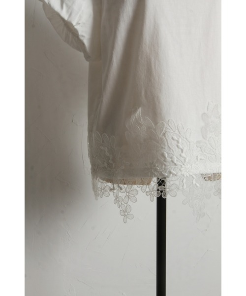 &. NOSTALGIA（アンドドットノスタルジア）の「【ZOZO限定】パールネックレースヘムトップス（Tシャツ/カットソー・レディース・ホワイト/ブラック・M）」の20枚目の写真