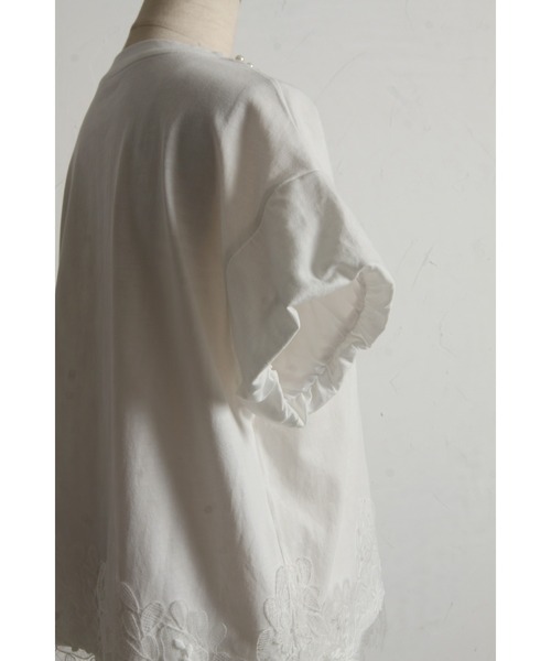 &. NOSTALGIA（アンドドットノスタルジア）の「【ZOZO限定】パールネックレースヘムトップス（Tシャツ/カットソー・レディース・ホワイト/ブラック・M）」の21枚目の写真