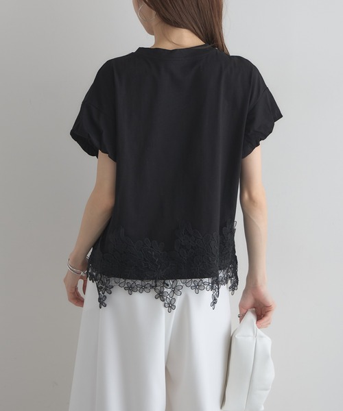 &. NOSTALGIA（アンドドットノスタルジア）の「【ZOZO限定】パールネックレースヘムトップス（Tシャツ/カットソー・レディース・ホワイト/ブラック・M）」の7枚目の写真