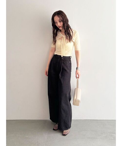 LAGUNAMOON(ラグナムーン)の「タックデニムワイドパンツ(デニムパンツ・レディース・ブラック/ライトブルー・SMALL/MEDIUM)」の18枚目の写真