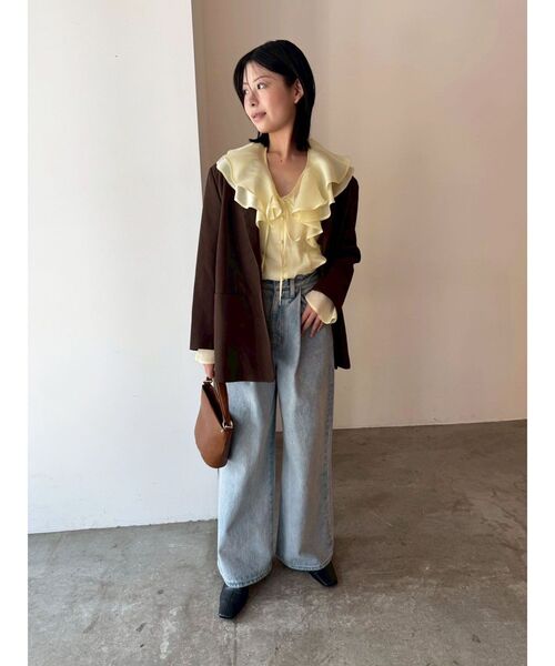 LAGUNAMOON(ラグナムーン)の「タックデニムワイドパンツ(デニムパンツ・レディース・ブラック/ライトブルー・SMALL/MEDIUM)」の6枚目の写真