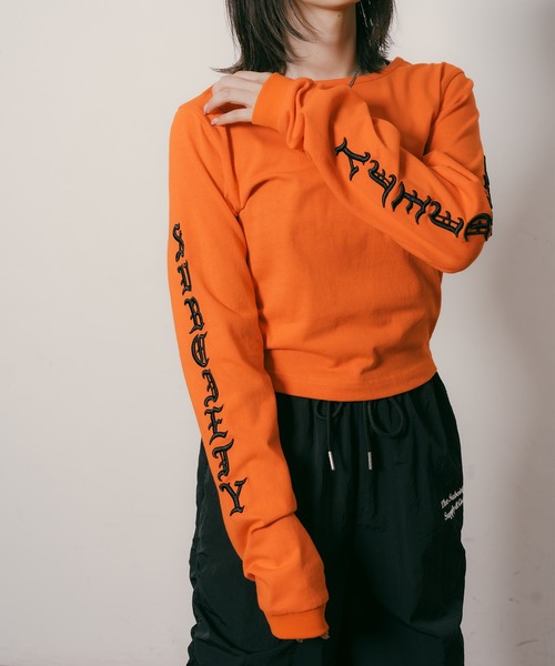 Subciety(サブサエティ)の「Sleeve embroidery tee【WOMEN】(Tシャツ/カットソー・レディース・ホワイト/オレンジ/イエロー/ブラック・FREE)」の1枚目の写真