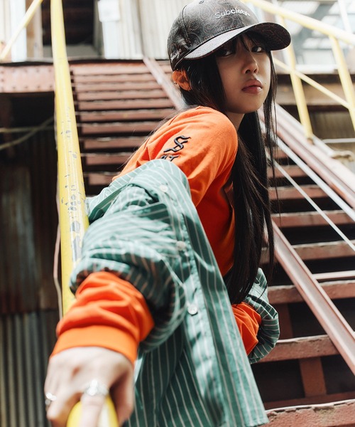 Subciety(サブサエティ)の「Sleeve embroidery tee【WOMEN】(Tシャツ/カットソー・レディース・ホワイト/オレンジ/イエロー/ブラック・FREE)」の8枚目の写真