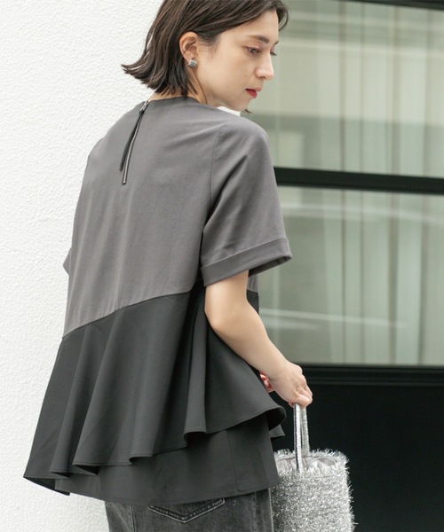 OPAQUE.CLIP(オペークドットクリップ)の「アシンメトリー切替ドッキングトップス(Tシャツ/カットソー・レディース・チャコール/ホワイト/ブラウン系6/ブラック・00)」の1枚目の写真