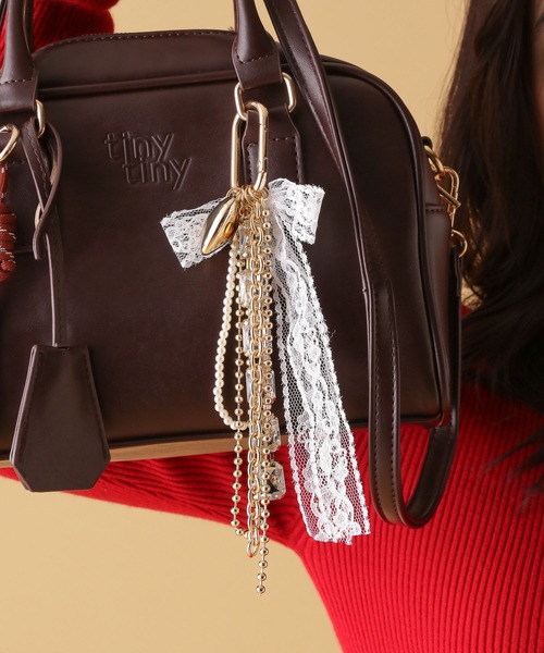 tiny tiny（ティニーティニー）の「ボリュームキラキラ垂らしチャーム[tiny tiny(ティニーティニー)]（チャーム・レディース・グレー/イエロー・0）」の16枚目の写真