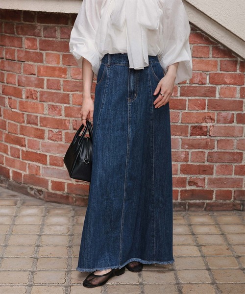 titivate（ティティベイト）の「ハイウエストボリュームフレアデニムスカート（デニムスカート・レディース・ライトブルー/グレー/ブルー・L/M/S）」の3枚目の写真