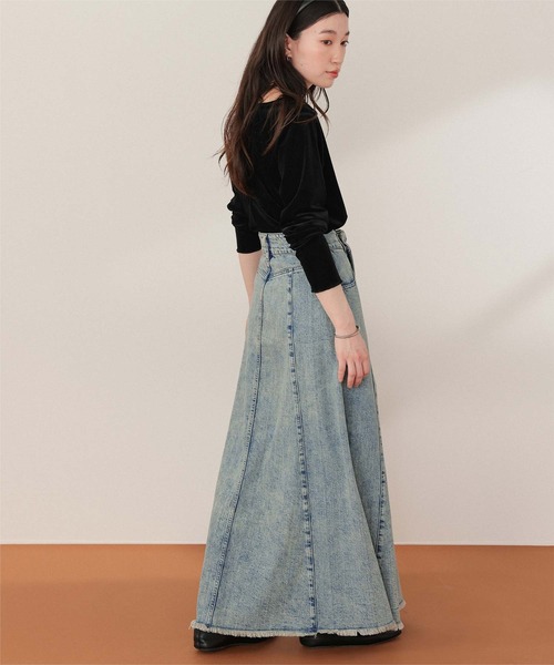 titivate（ティティベイト）の「ハイウエストボリュームフレアデニムスカート（デニムスカート・レディース・ライトブルー/グレー/ブルー・L/M/S）」の13枚目の写真