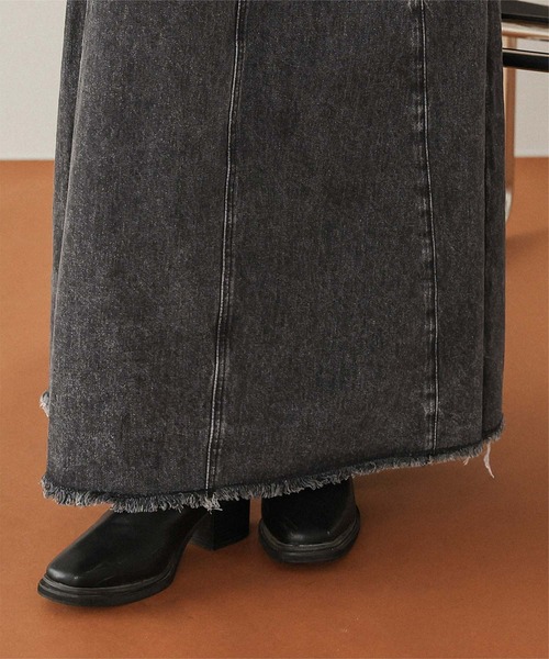 titivate（ティティベイト）の「ハイウエストボリュームフレアデニムスカート（デニムスカート・レディース・ライトブルー/グレー/ブルー・L/M/S）」の12枚目の写真