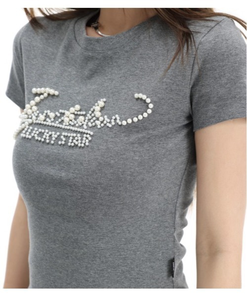 A'GEM9（エージェムナイン）の「A'GEM/9 × .kom 『INSstudios/インスステュディオス』パールロゴTシャツ（Tシャツ/カットソー・レディース・ブラック/グレー・MEDIUM）」の3枚目の写真