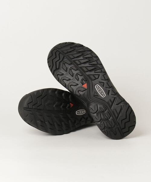 KEEN（キーン）の「TTS MOC WP / ティーティーエス モック ウォータープルーフ / レディース 防水スニーカー（スニーカー・レディース・ブラック・22.5cm/23cm/23.5cm/24cm/24.5cm/25cm/25.5cm/26cm）」の3枚目の写真