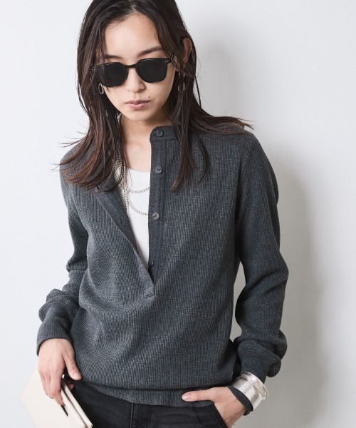 CHIC STYLE（シックスタイル）の「サーマルヘンリーネックプルオーバー＜大きいサイズ有＞シックスタイル（Tシャツ/カットソー・レディース・モカ/杢グレー/ブラック・5L/4L/3L/LL/L/M）」の12枚目の写真