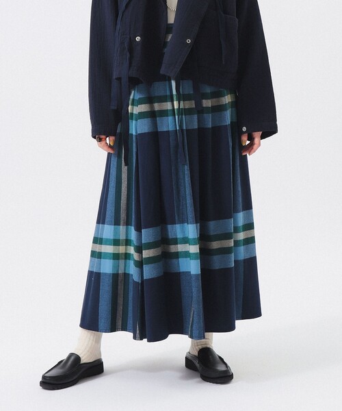 BEAMS BOY(ビームスボーイ)の「【1/15再値下げ】ビッグ タータン スカート(スカート・レディース・ダークグリーン/ネイビー/オレンジ・1/2)」の8枚目の写真