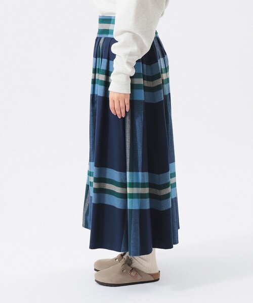 BEAMS BOY(ビームスボーイ)の「【1/15再値下げ】ビッグ タータン スカート(スカート・レディース・ダークグリーン/ネイビー/オレンジ・1/2)」の10枚目の写真