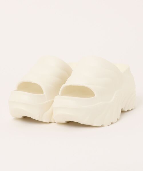 SANSeLF（サンセルフ）の「【SANSeLF】 厚底スリッポン オープントゥ ボリュームソール 立体フォルムサンダル sas25s007（サンダル・レディース・ブラック/ベージュ/ホワイト・S/M/L）」の19枚目の写真