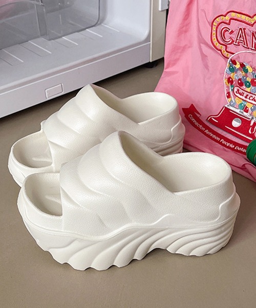 SANSeLF（サンセルフ）の「【SANSeLF】 厚底スリッポン オープントゥ ボリュームソール 立体フォルムサンダル sas25s007（サンダル・レディース・ブラック/ベージュ/ホワイト・S/M/L）」の18枚目の写真